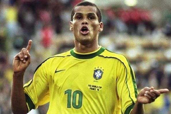 中奠定了强 中奠定了强